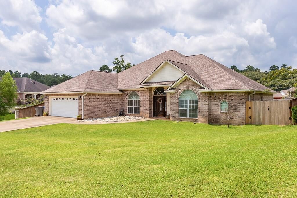 Property Photo:  1706 Juniper  TX 75904 