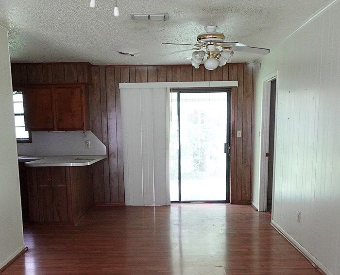 Property Photo: 706 Avenue A TX 75949