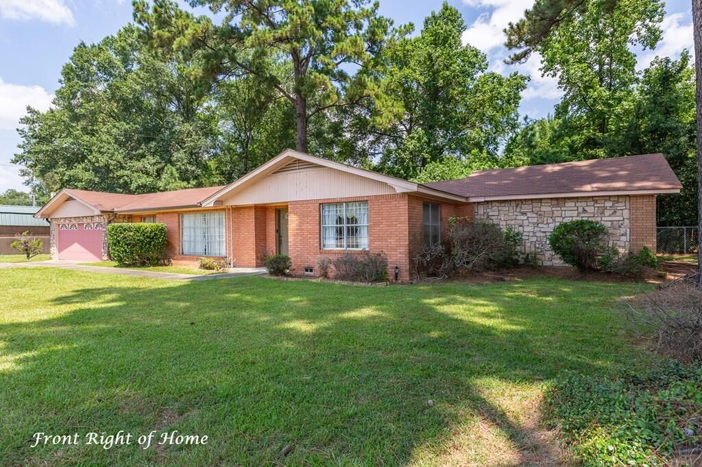 Property Photo:  140 E Gibson Street  TX 75951 