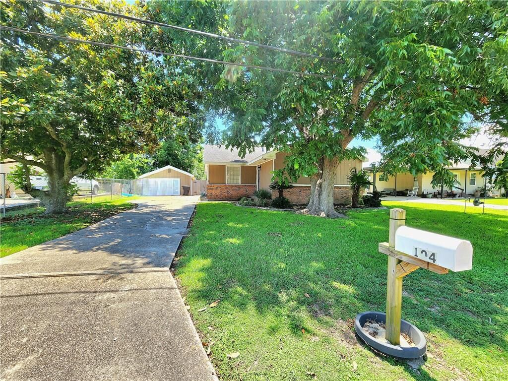 Property Photo:  104 Delta Street  LA 70037 