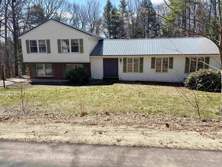 Property Photo:  53 Oak Knoll Road  NH 03253 