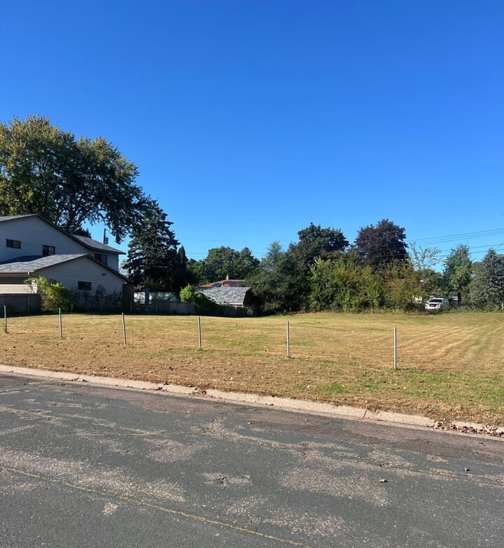 Property Photo:  3xx Belmont Lane E  MN 55117 