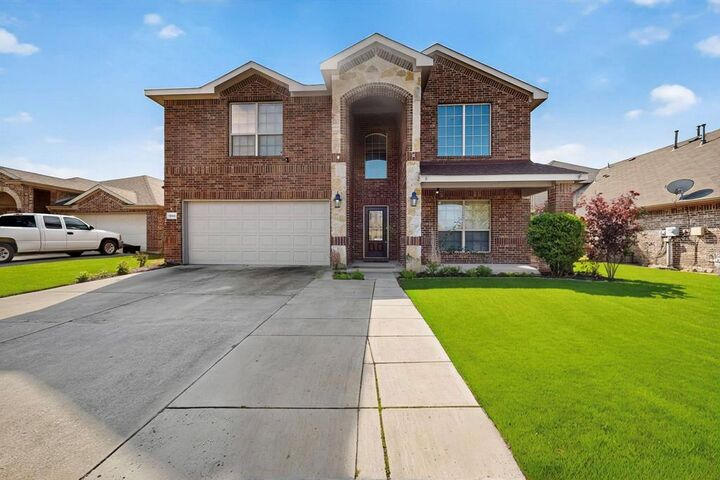 Property Photo:  1066 Carpenter Court  TX 75166 