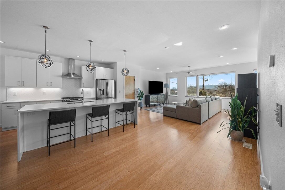 Property Photo: 450 Prairie Street AR 72701