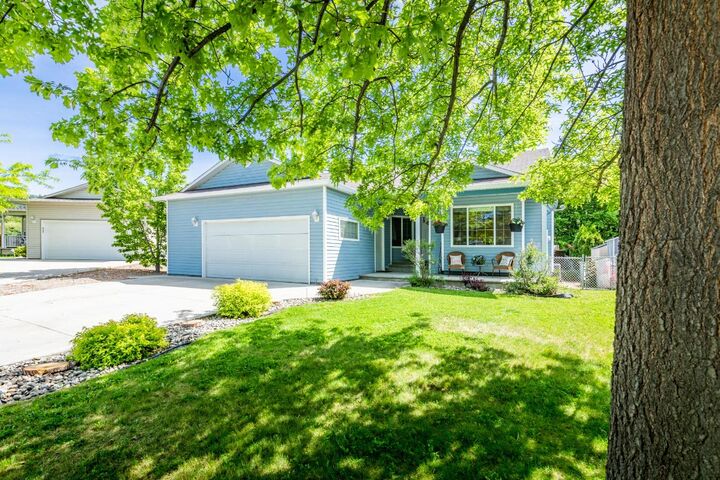 Property Photo: 4450 Postill Drive 9 BC V1X 7T9