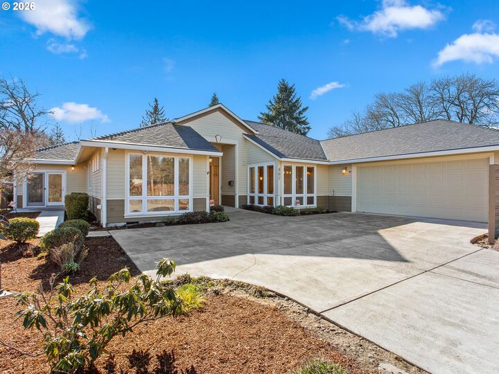 Property Photo: 407 NW 114th St WA 98685