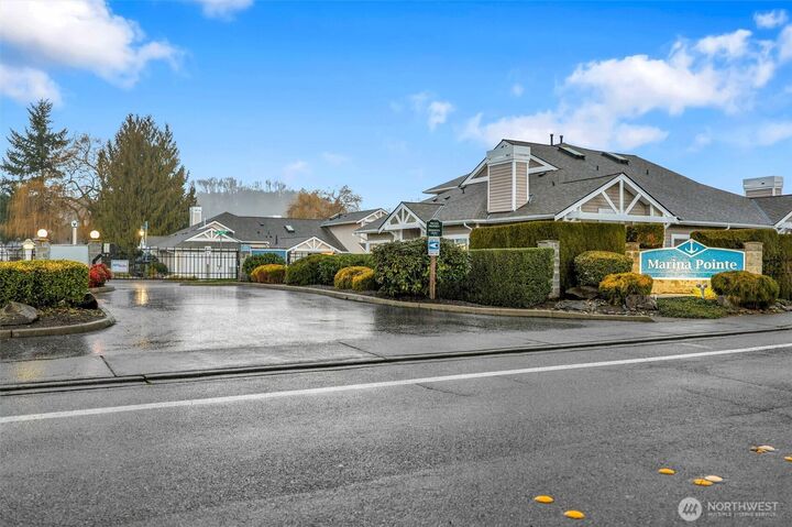 Property Photo:  23412  52nd Place S 9-2  WA 98032 
