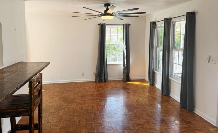 Property Photo:  810 Franklin Road  FL 33405 