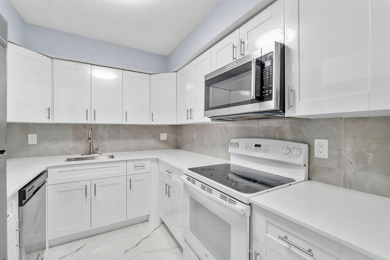 Property Photo: 9960 Pineapple Tree Drive 107 FL 33436