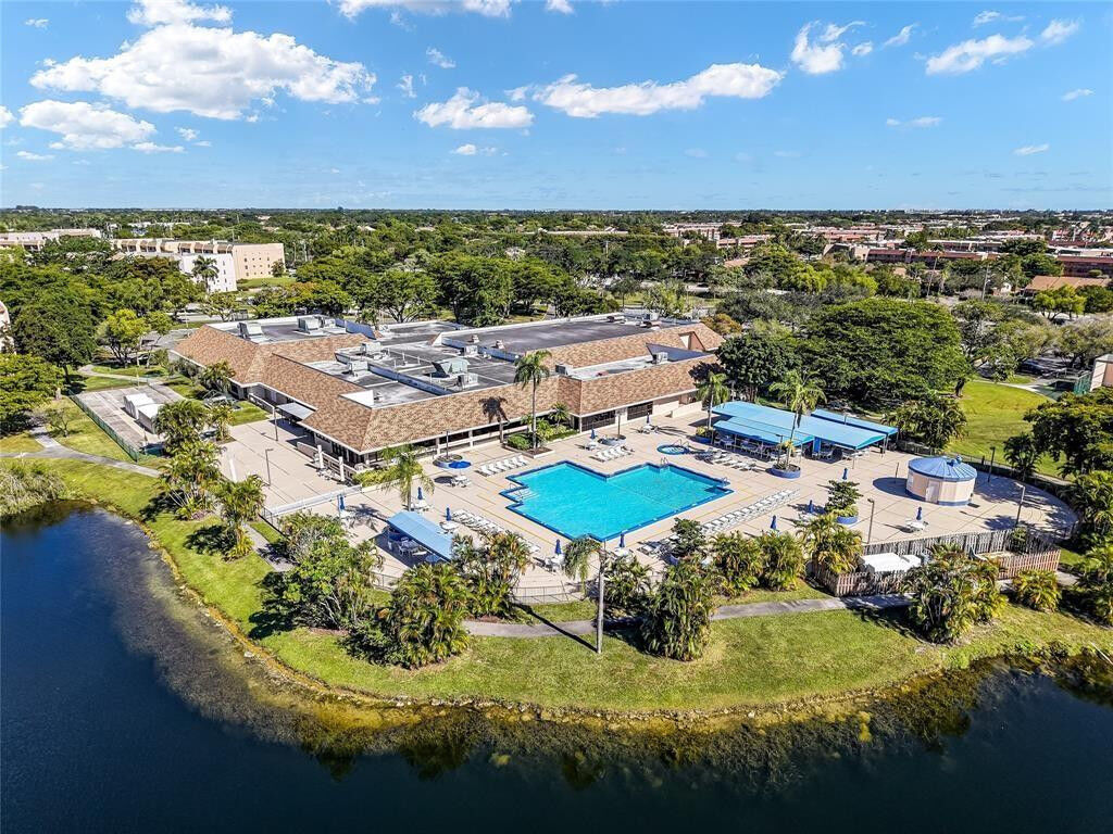 Property Photo:  9721 Sunrise Lakes Boulevard 305  FL 33322 