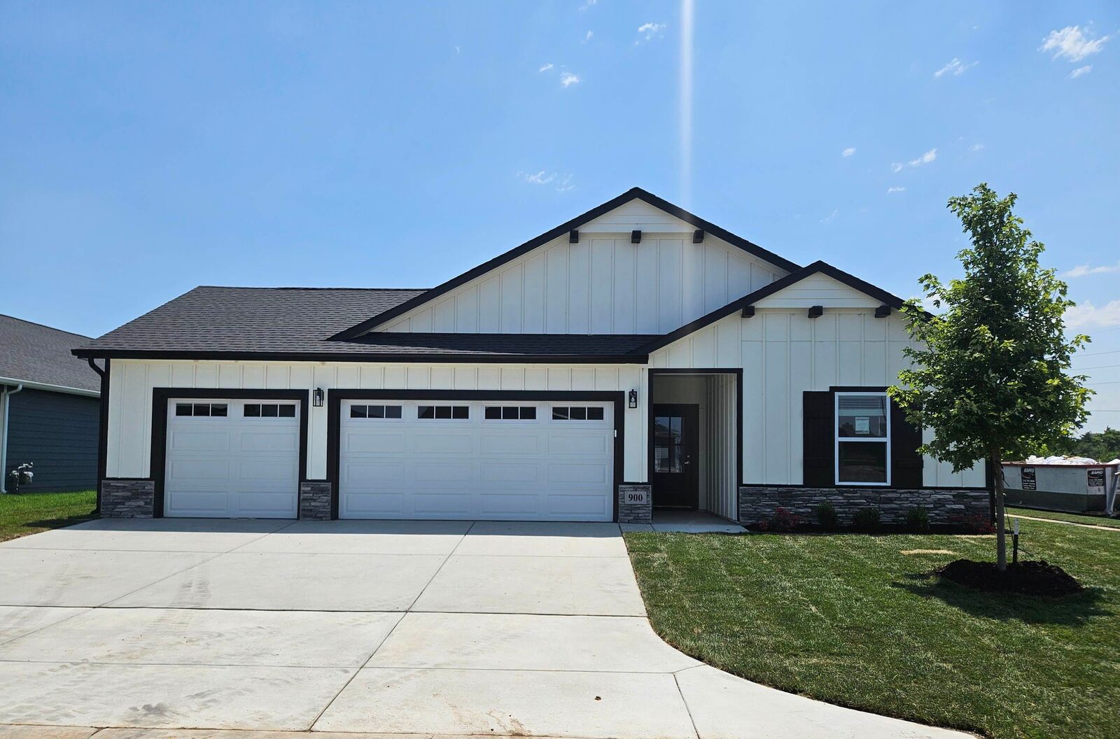 Property Photo: 900 N Forestview Ct KS 67235
