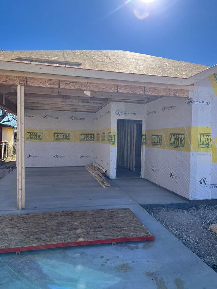 Property Photo: 633 W Ave Z TX 76903