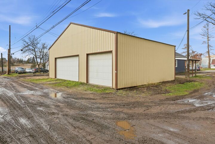 Property Photo:  1412 E Pacific Ave  WA 99202 