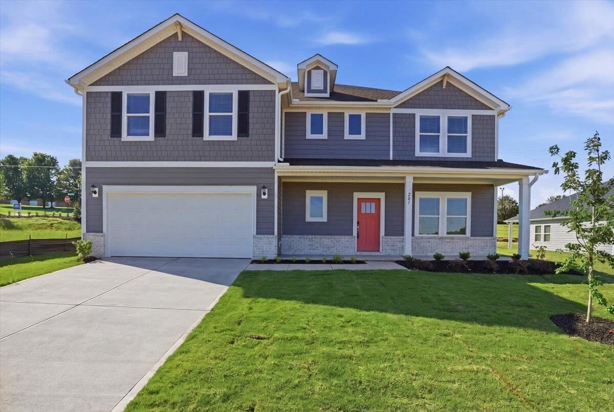 Property Photo: 207 Abraham Way SC 29316