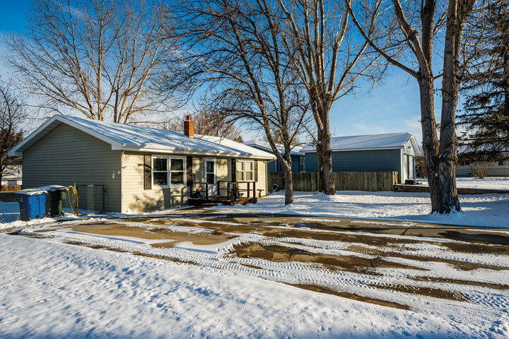 Property Photo:  1445 North Heights Lane  WY 82801 
