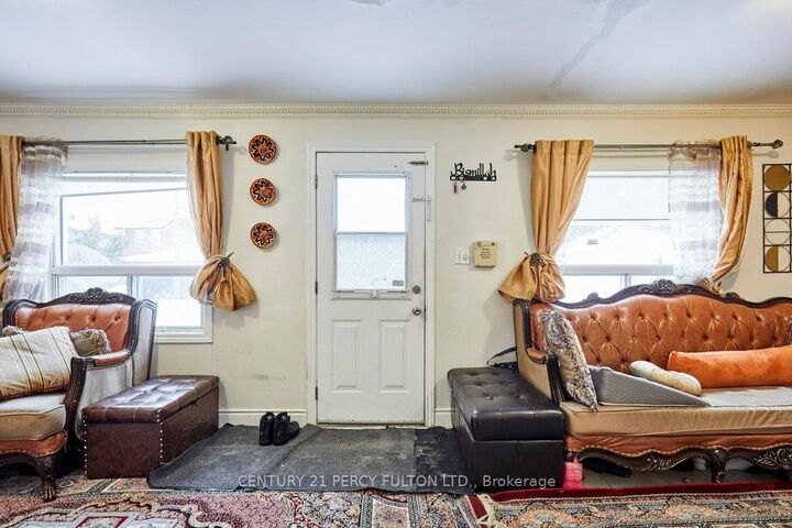 Property Photo:  23 Bush Drive  ON M1C 1G7 