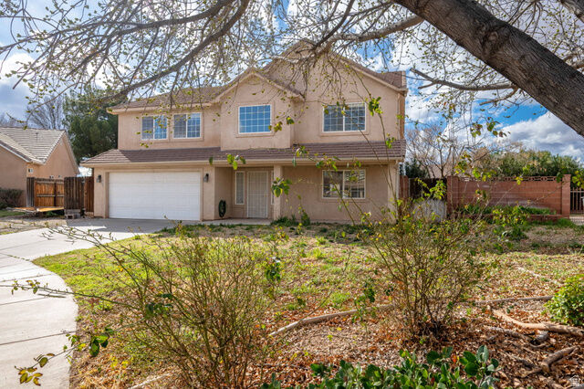 Property Photo: 1906 S Bridle Cir UT 84780