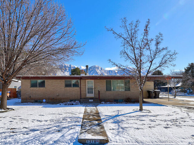 Property Photo: 1218 N 1160 W UT 84604