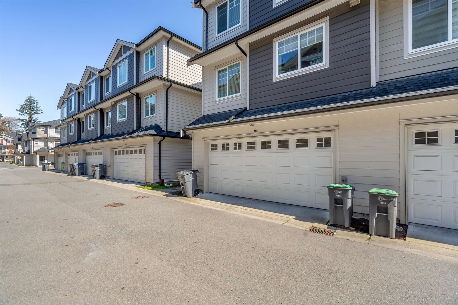 Property Photo: 13898 64 Avenue 108 BC V3W 1J6