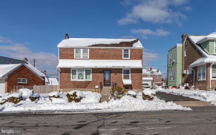 Property Photo:  7940 Ridgeway Street  PA 19111 