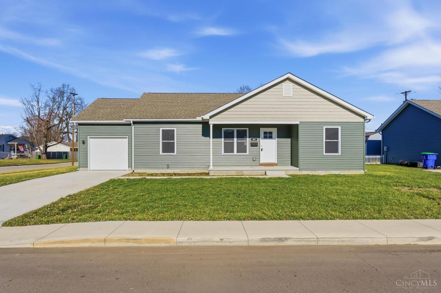 Property Photo:  910 Vine Street  OH 43160 