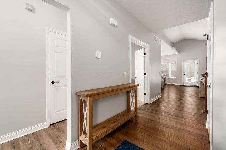 Property Photo:  7192 Upper Albany Drive  OH 43054 