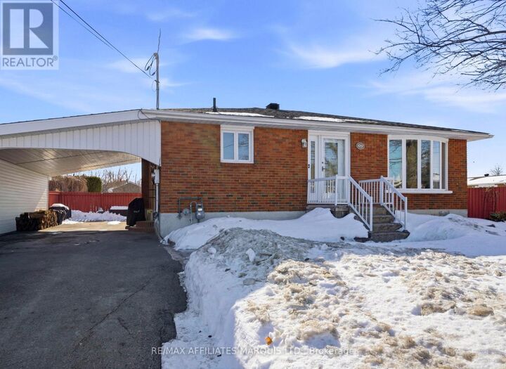 Property Photo:  1057 Roy Avenue  ON K6H 4C2 