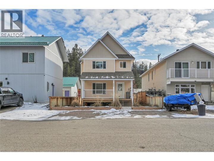 Property Photo:  204 Angela Avenue  BC V0X 1W0 