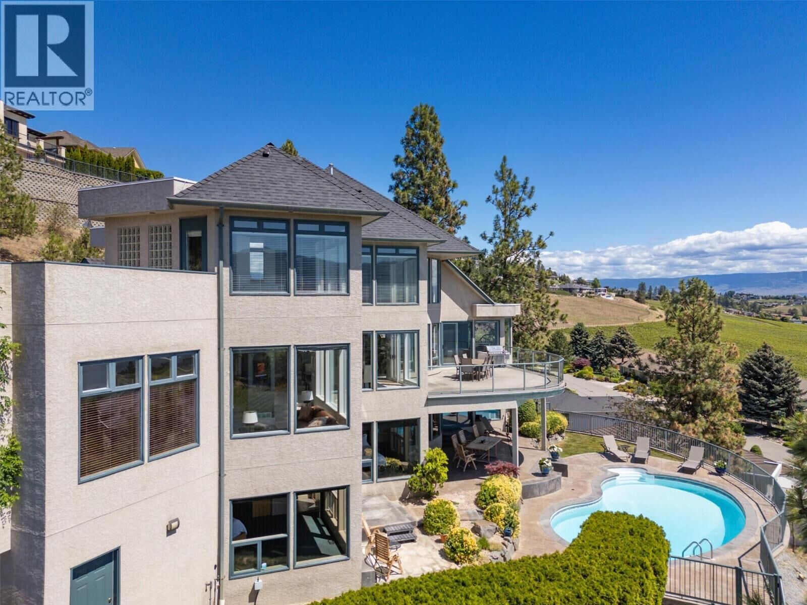 Property Photo: 1494 Chardonnay Place BC V4T 2P9