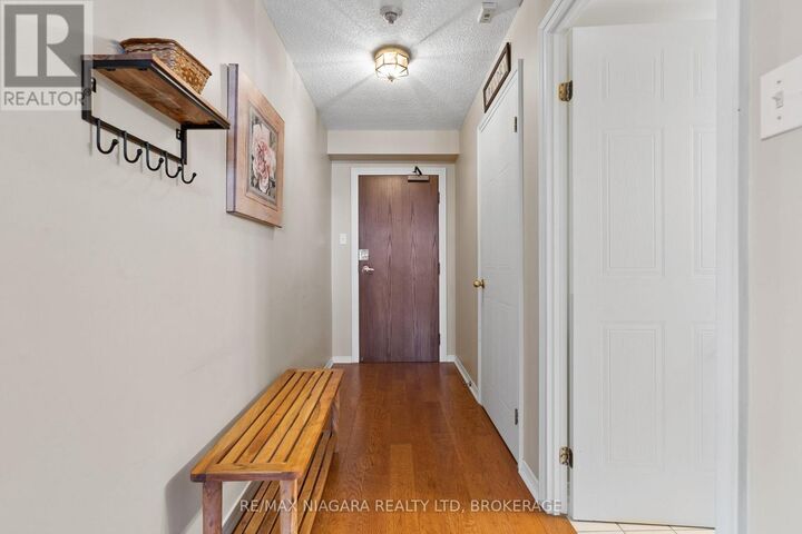 Property Photo:  5100 Dorchester Road 402  ON L2E 7H4 