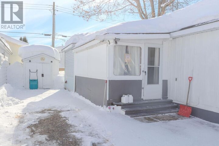 Photo de la propriété: 100 Old Highway 17 N # 26 ON P6A 5K7