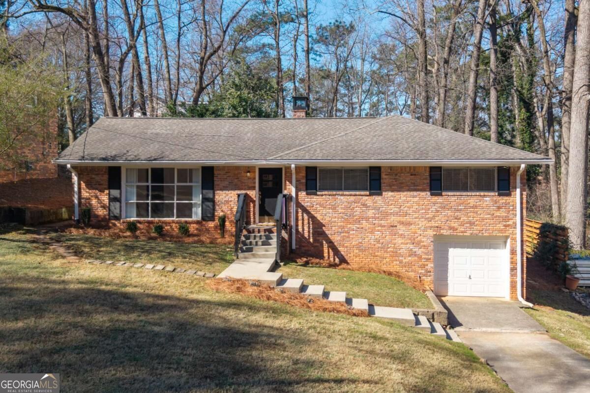 Property Photo:  1112 Franklin Circle NE  GA 30324 