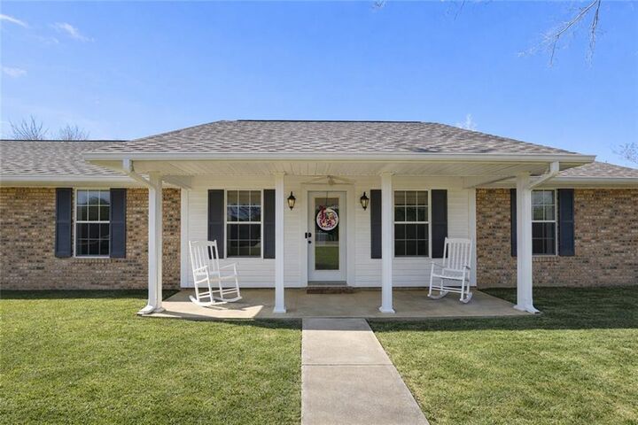 Property Photo:  633 Oak Ridge Drive  LA 71351 