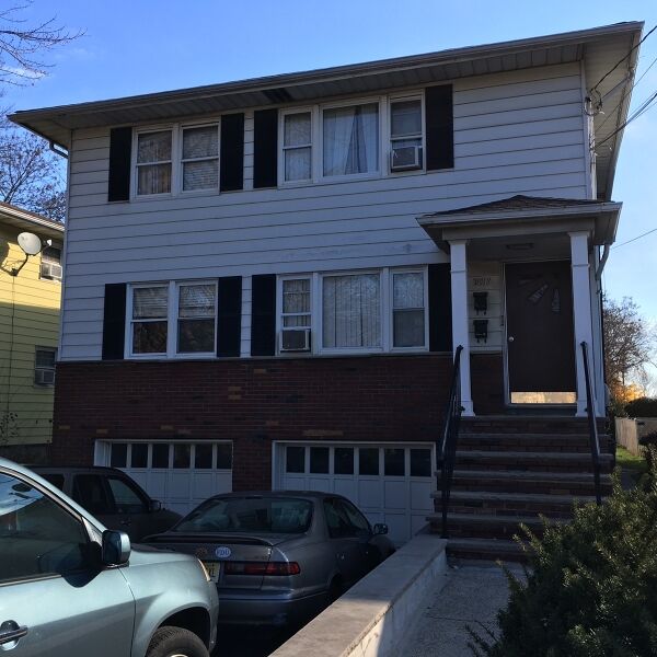 Property Photo: 1017 Burnet Ave NJ 07083