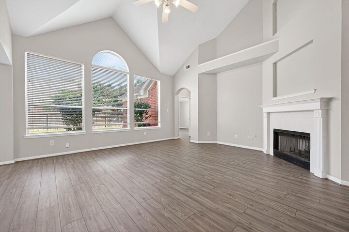 Property Photo: 11607 Oak Lake Park Drive TX 77498