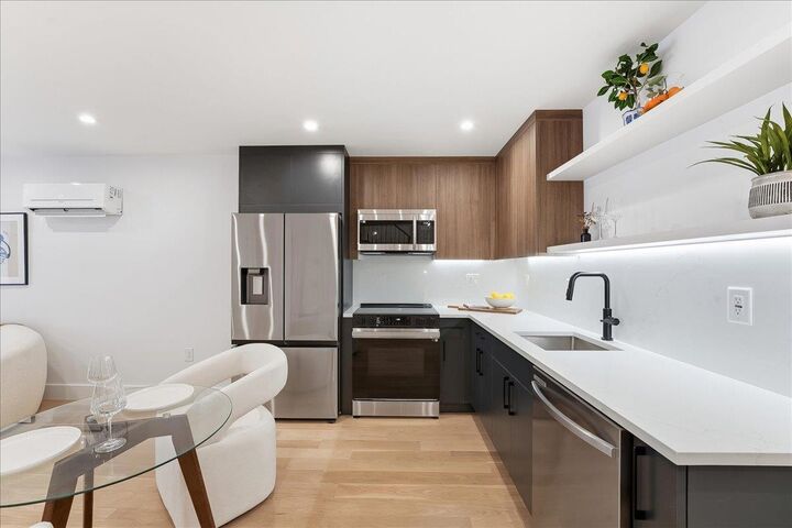 Property Photo: 105 Laidlaw Ave 4 NJ 07306