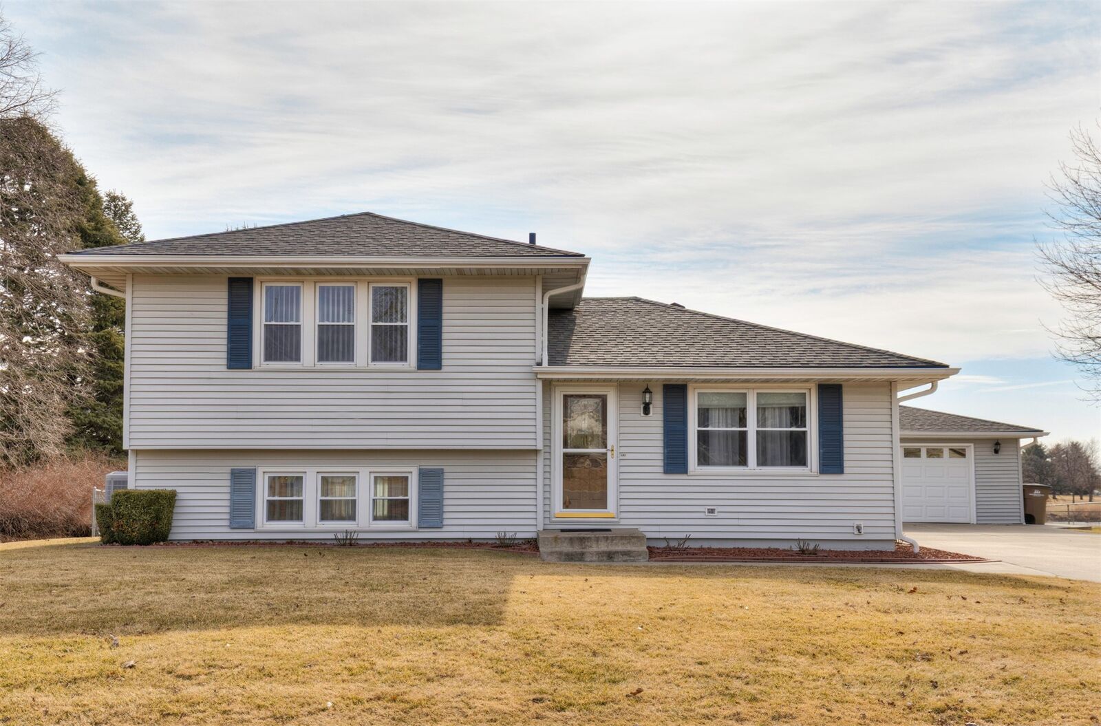 Property Photo:  315 10th Avenue NW  IA 50009 