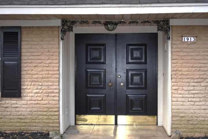 Property Photo: 1913 Franklin Dr TX 75601