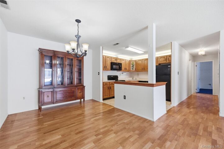 Property Photo:  106 Cartwheel Court 13  NY 10992 