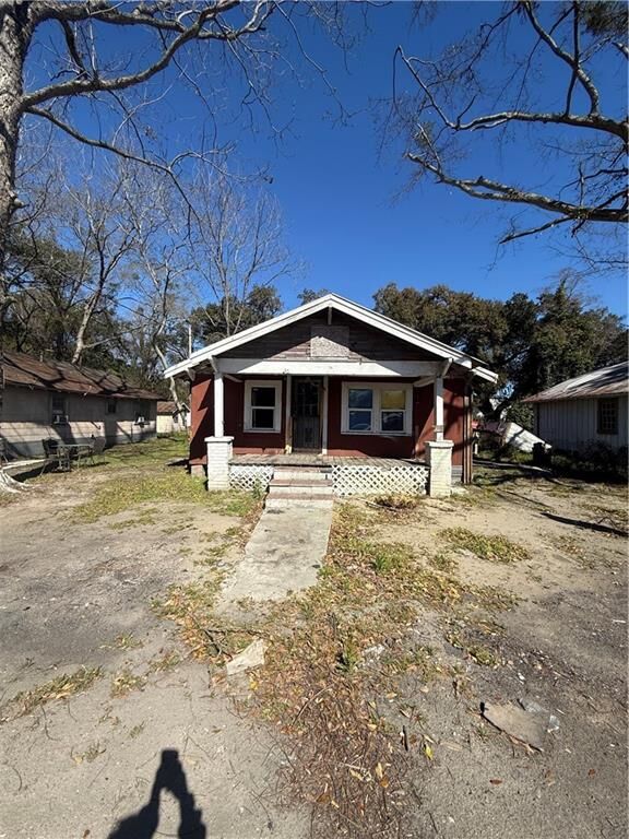 Property Photo: 1406 Lee Street AL 36610
