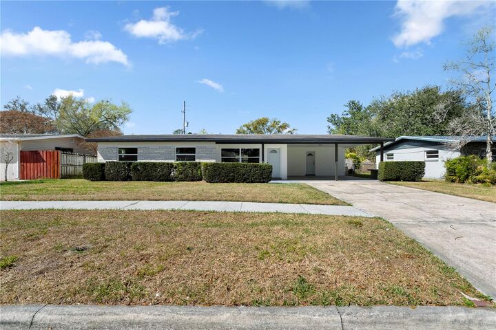 Property Photo: 1628 Larkin Avenue FL 32812