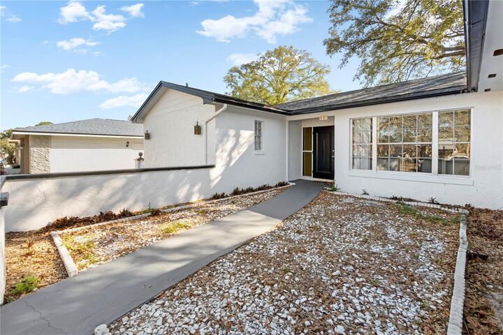 Property Photo:  621 Ashberry Lane  FL 32714 