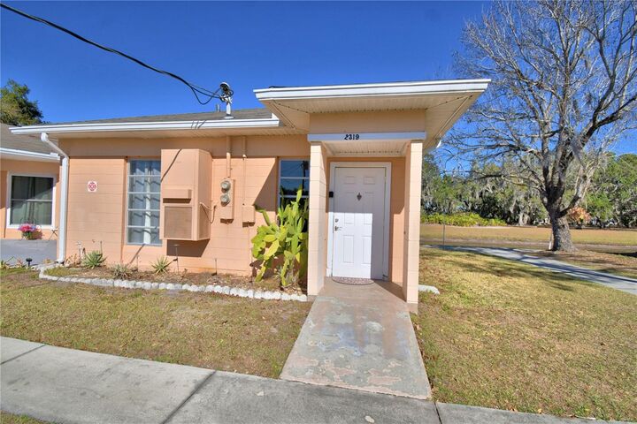 Property Photo:  2319 Club Circle  FL 33854 