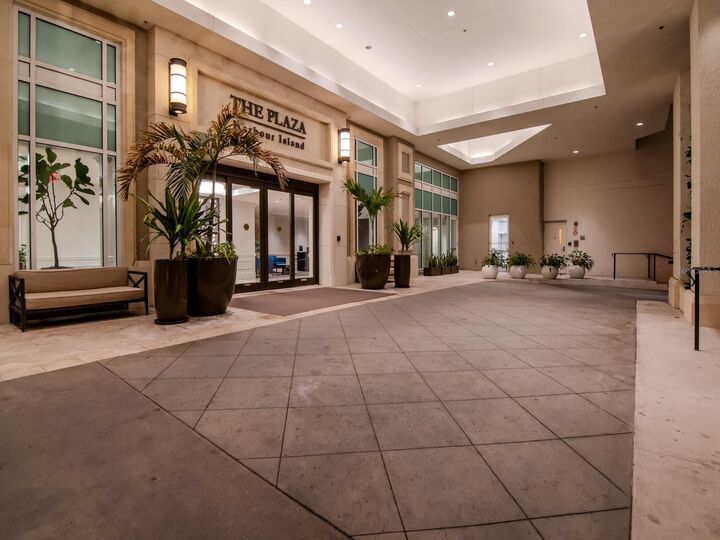 Property Photo: 450 Knights Run Avenue 1706 FL 33602