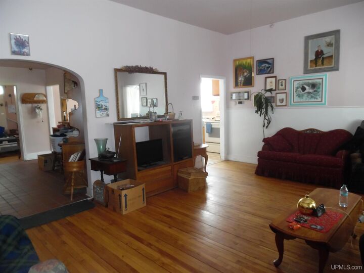 Property Photo:  46 Stanton Avenue  MI 49963 