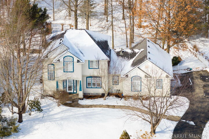 Property Photo:  2933 Pine Edge Court  MI 49424 