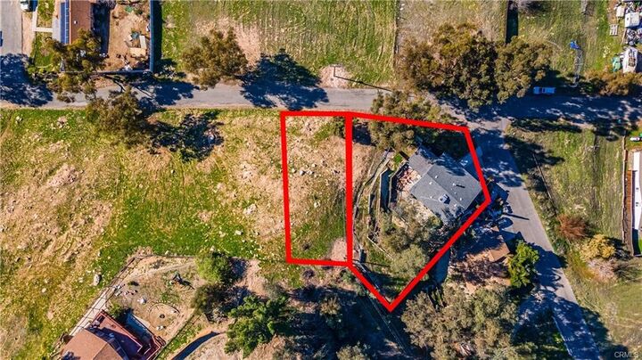 Property Photo:  16550 Arnold Avenue  CA 92530 