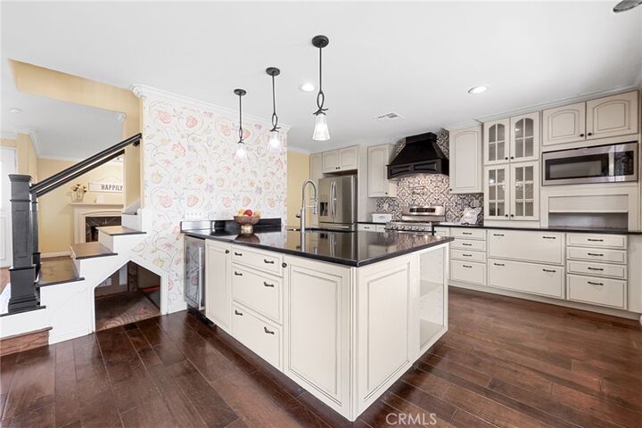 Property Photo:  6844 Southampton  CA 90630 