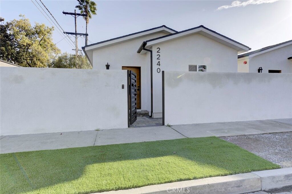 Property Photo: 2240 N Keystone CA 91504