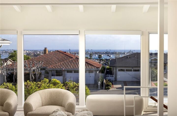 Property Photo:  502 Kings Rd  CA 92663 